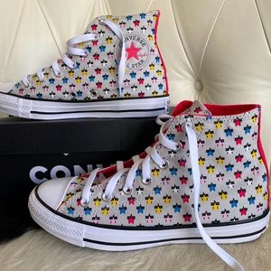 NIB Converse Chuck Taylor multi color stars
